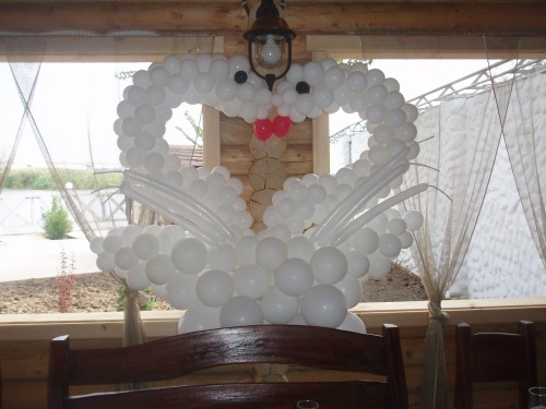 лебеди из шаров на свадьбу купить в Херсоне, украсим свадьбу воздушными шарами в Херсоне